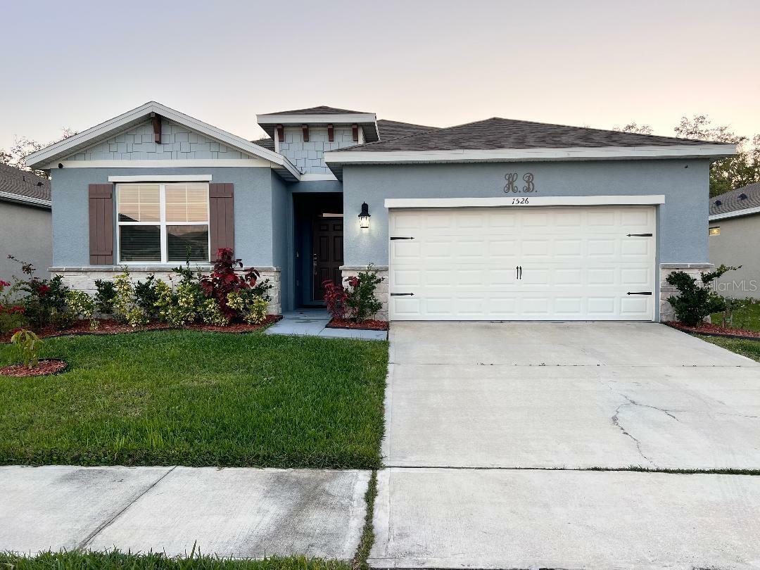 Property Photo: 1526 Barberry Drive FL 34744
