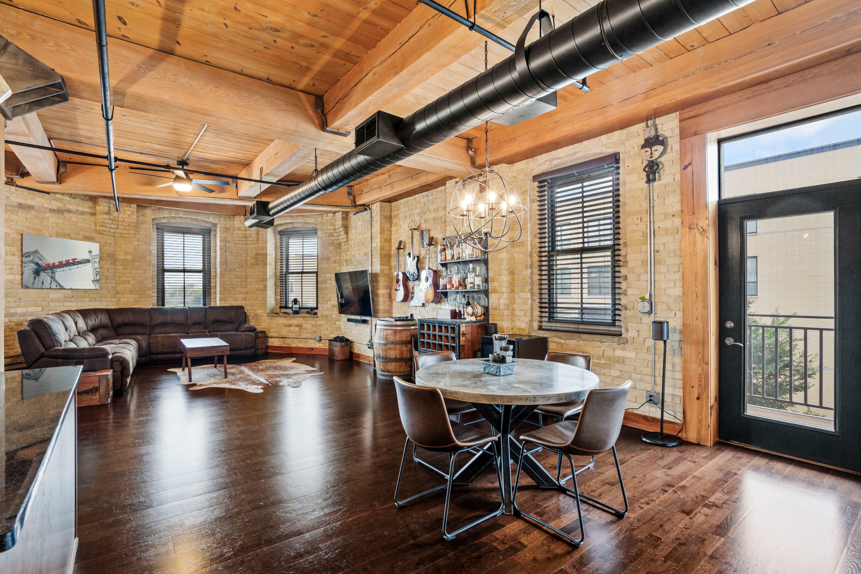 Property Photo: 1818 N Water St 306 53202