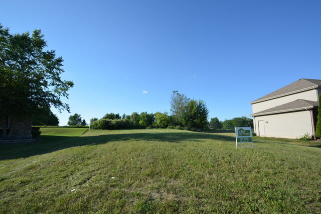 Property Photo: 321 Pine Street IL 60401