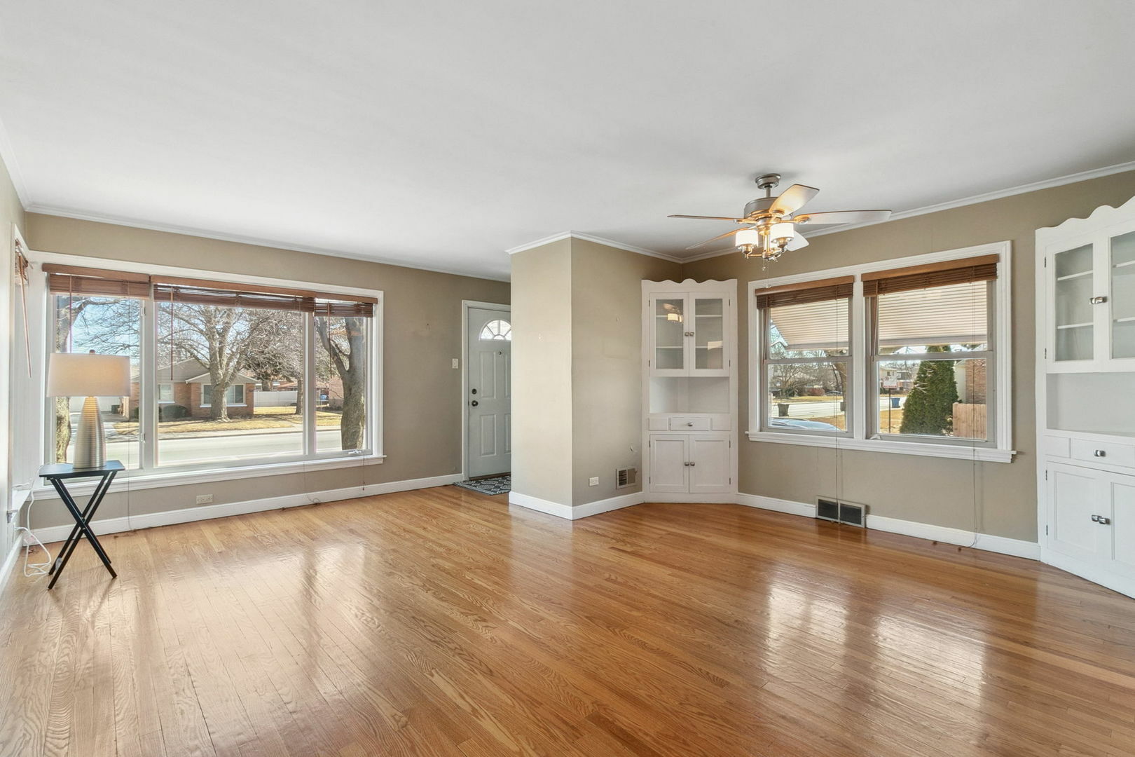 Property Photo:  10524 S Kedzie Avenue  IL 60655 