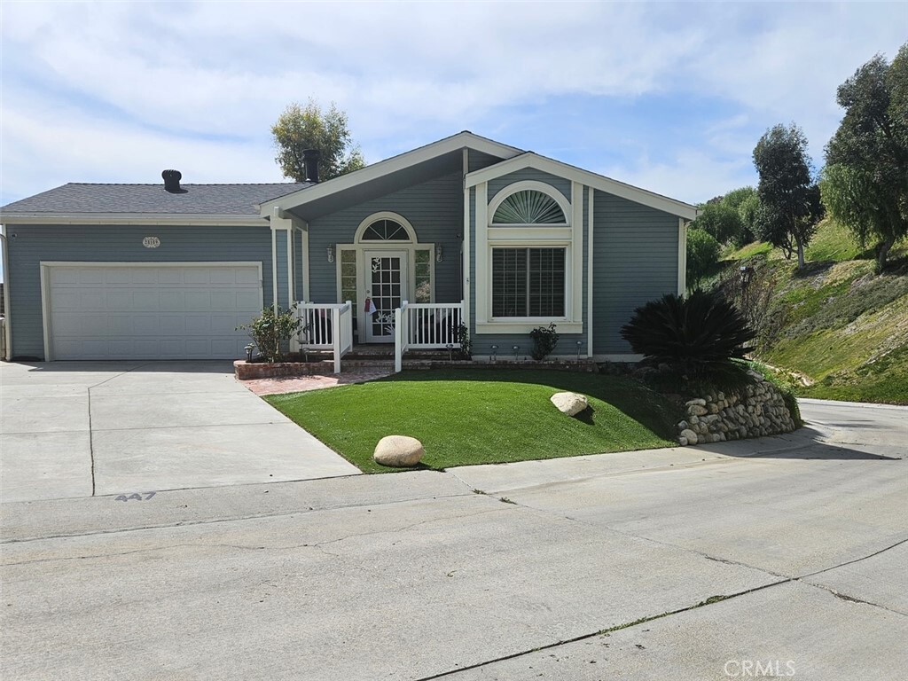 Property Photo: 28109 Vista View Drive CA 91351