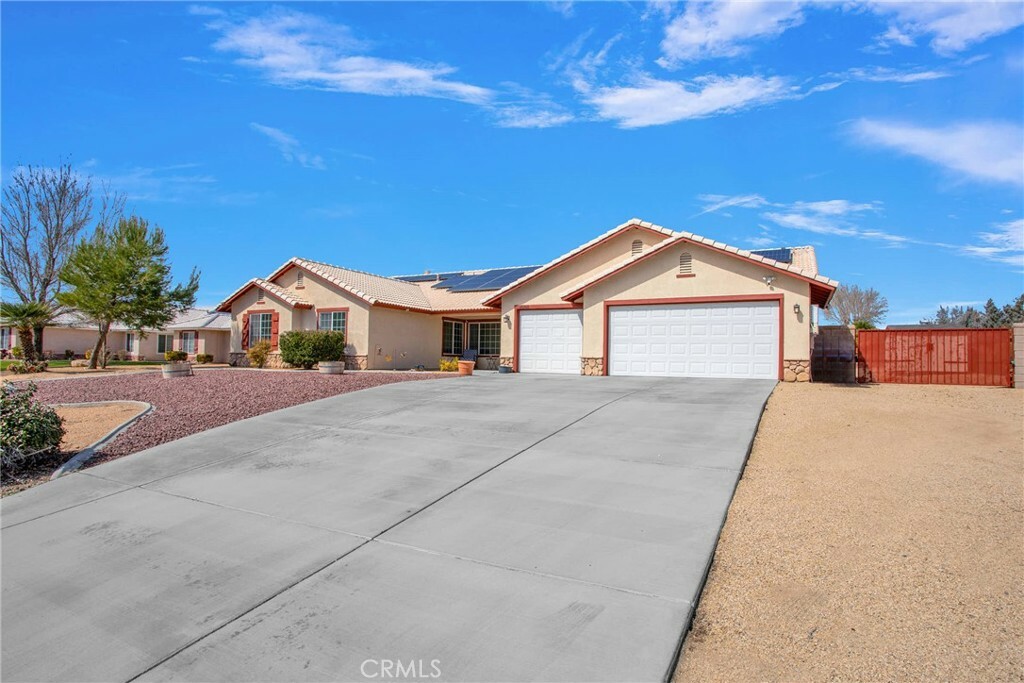 20368 Majestic Drive  Apple Valley CA 92308 photo