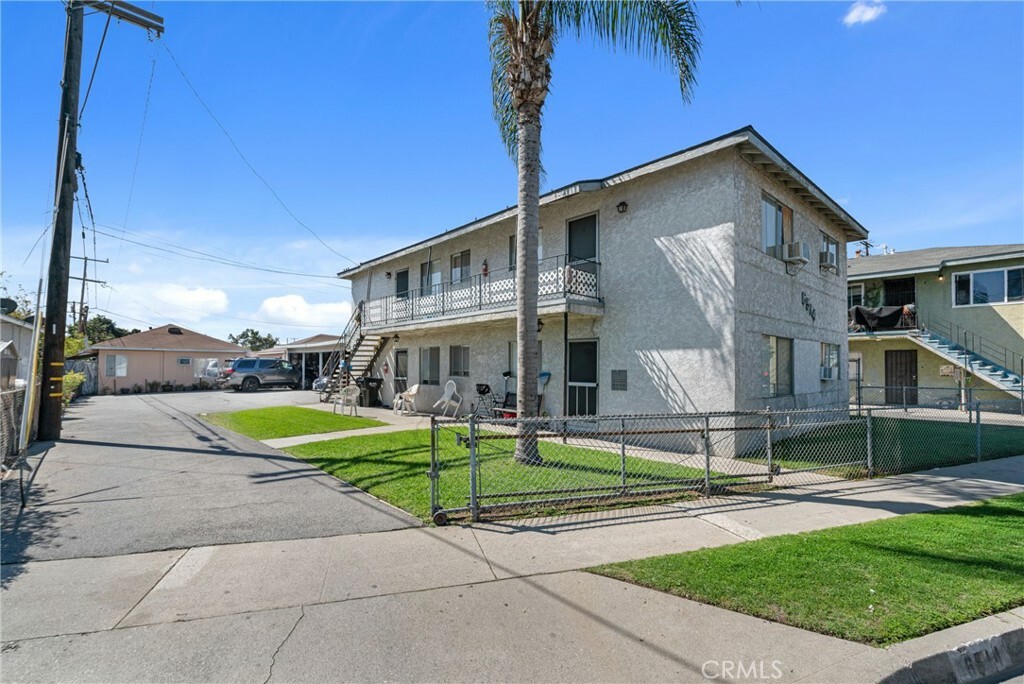6514 Foster Bridge Boulevard  Bell Gardens CA 90201 photo