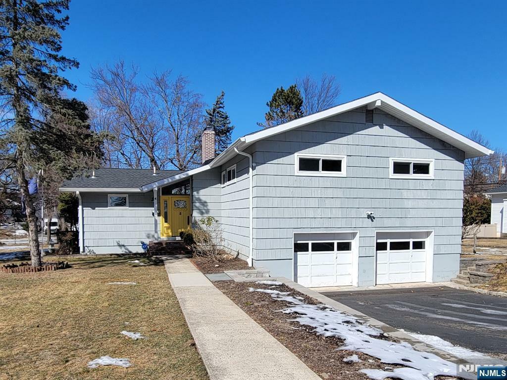 Property Photo: 4 Mountain Way NJ 07009