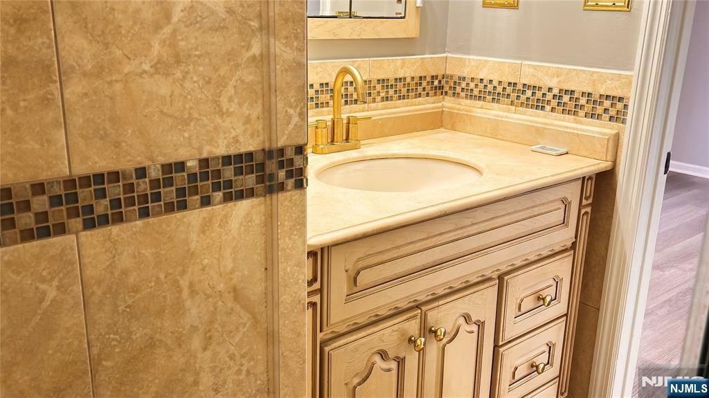 Property Photo:  513 Teal Plaza  NJ 07094 