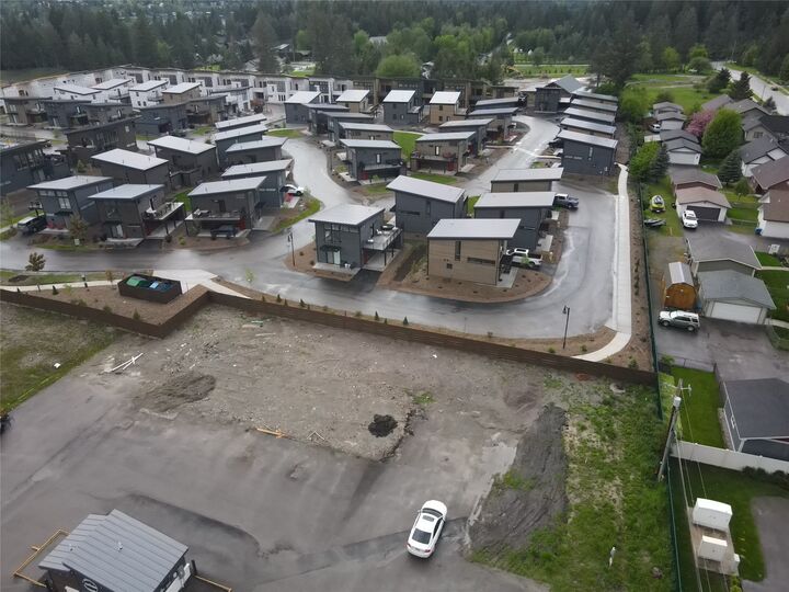 Property Photo:  1000 Wisconsin Avenue  MT 59937 