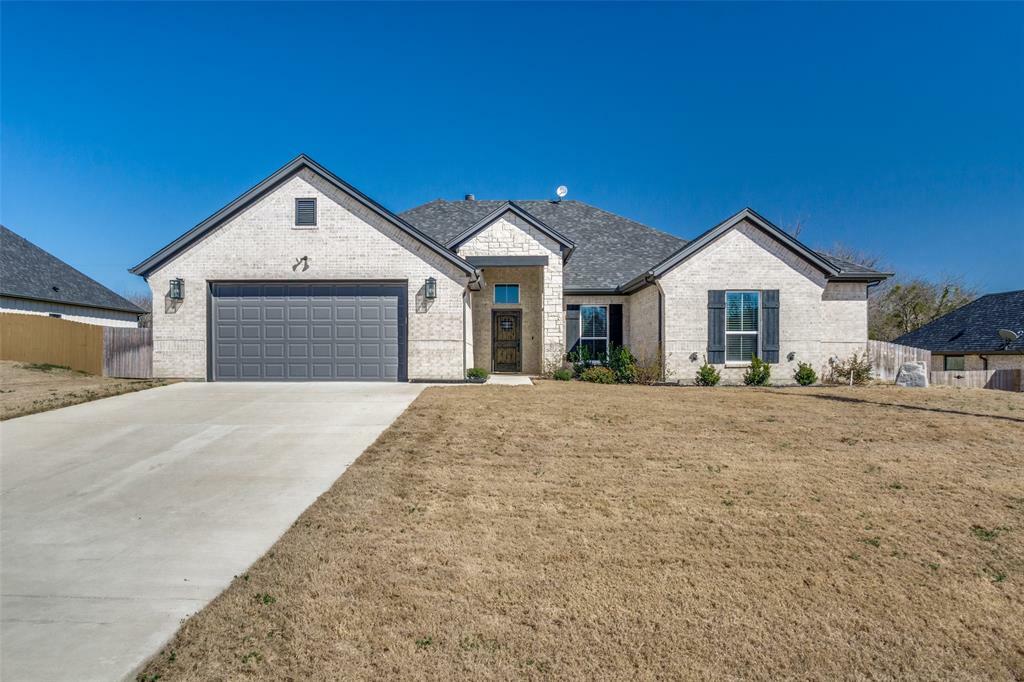 Property Photo: 148 Arrendondo Way TX 76126