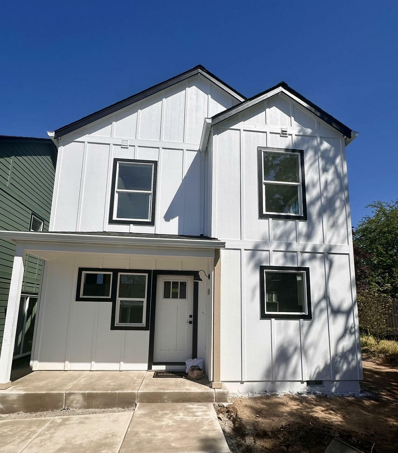 Property Photo: 1180 Woodrow Lane OR 97504
