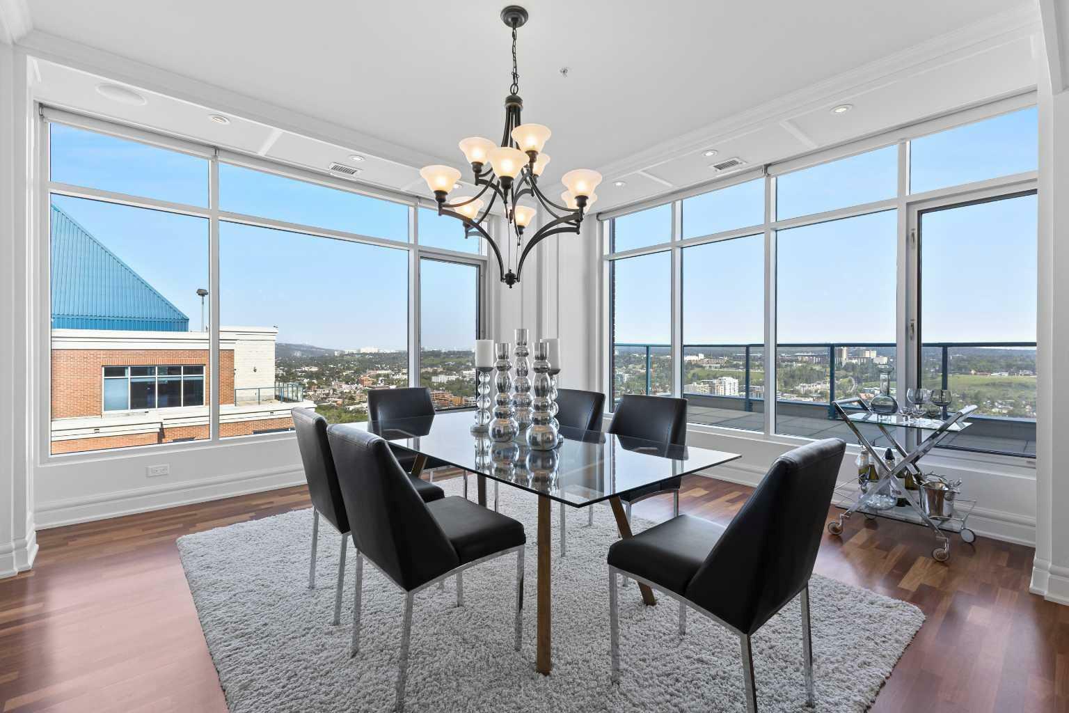 Property Photo:  910 5 Avenue SW 2801  AB T2P 0C3 