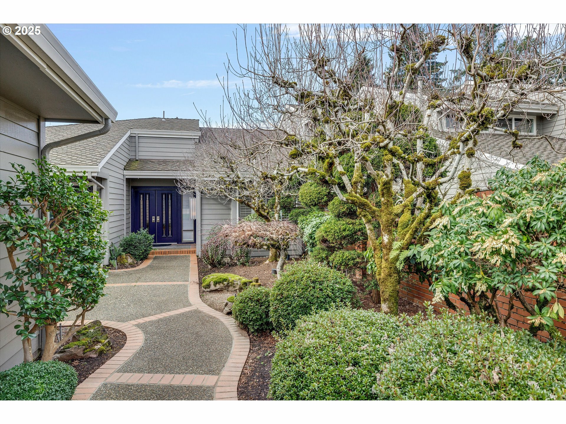 Property Photo:  32645 SW Lake Point Ct  OR 97070 