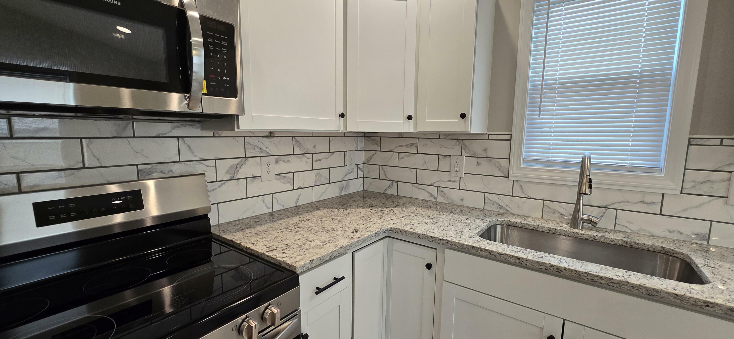 Property Photo: 216 Franklin Ave VA 24179