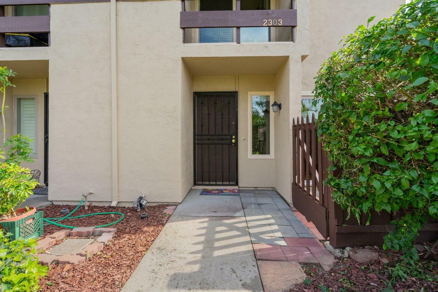 Property Photo: 2303 Meadowmont Drive CA 95133