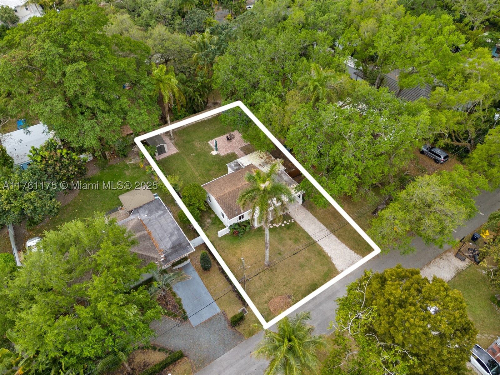 Property Photo:  6820 SW 77th Ter  FL 33143 