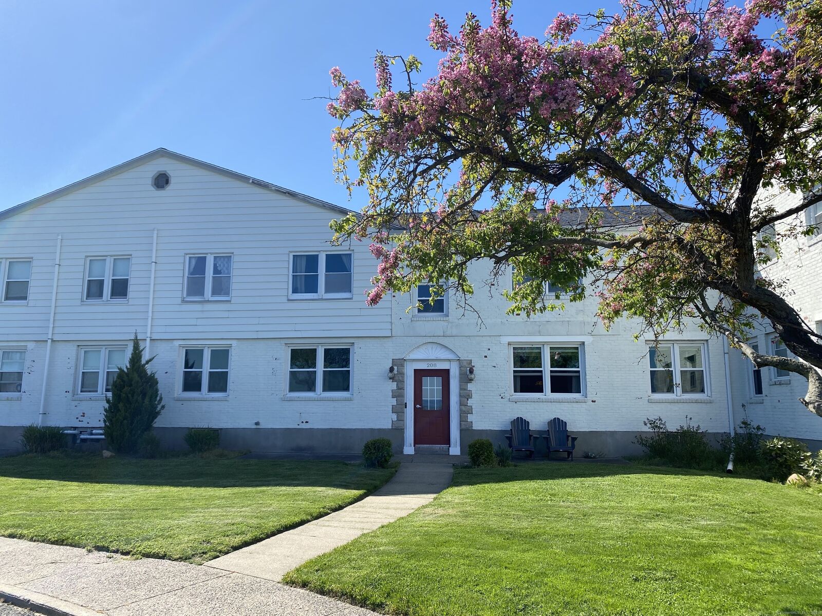 Property Photo:  204 Point Beach Drive Apt 4B  CT 06460