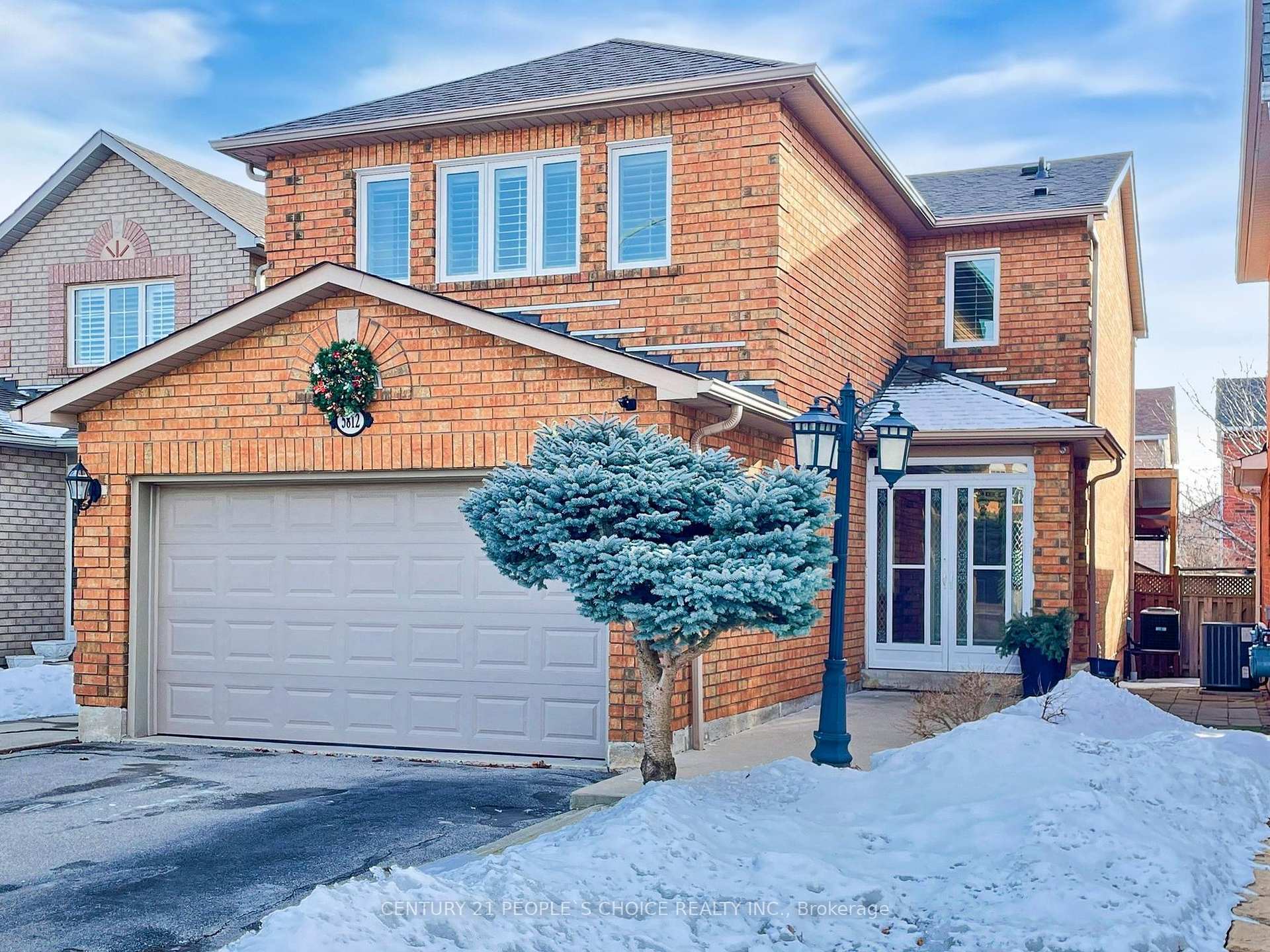 Photo de la propriété: 5812 Sidmouth Street ON L5V 2K3