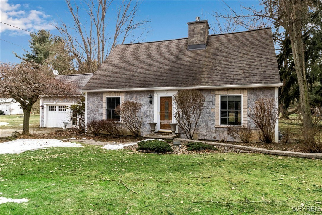 Property Photo:  1168 Grover Road  NY 14052 