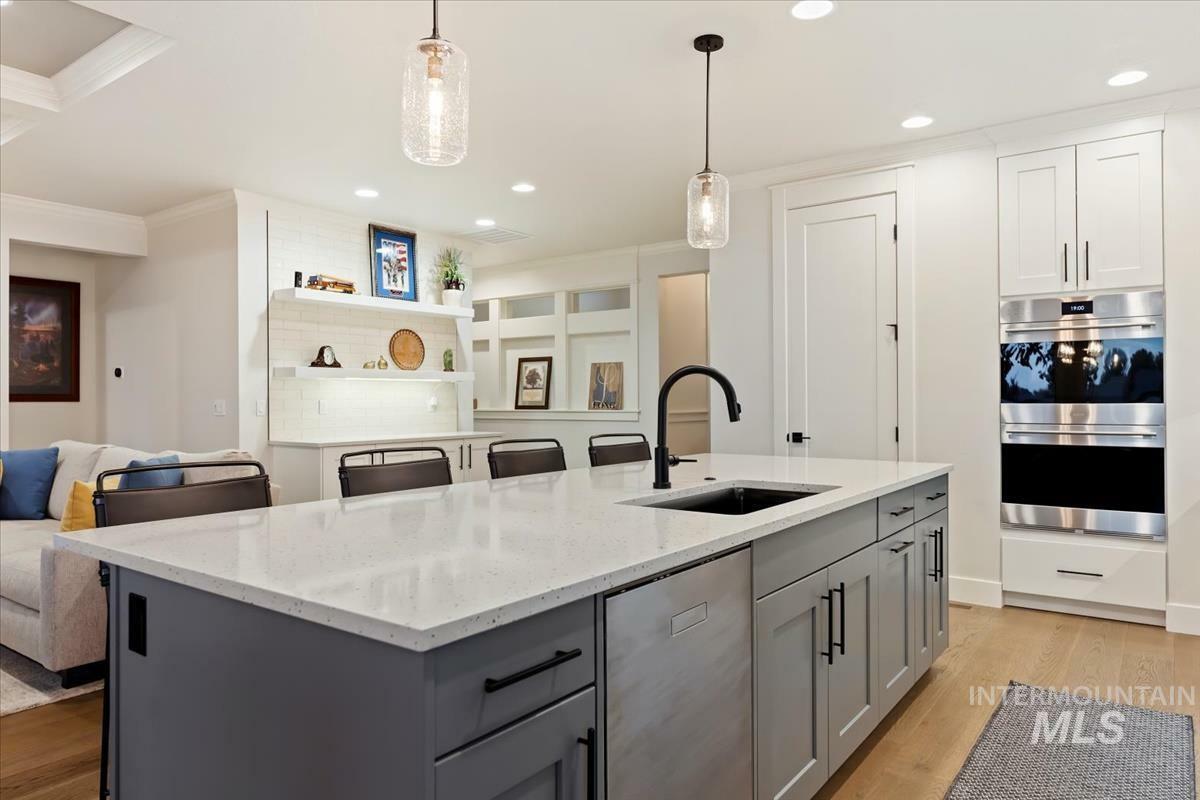 Property Photo: 817 E Territory Street ID 83646