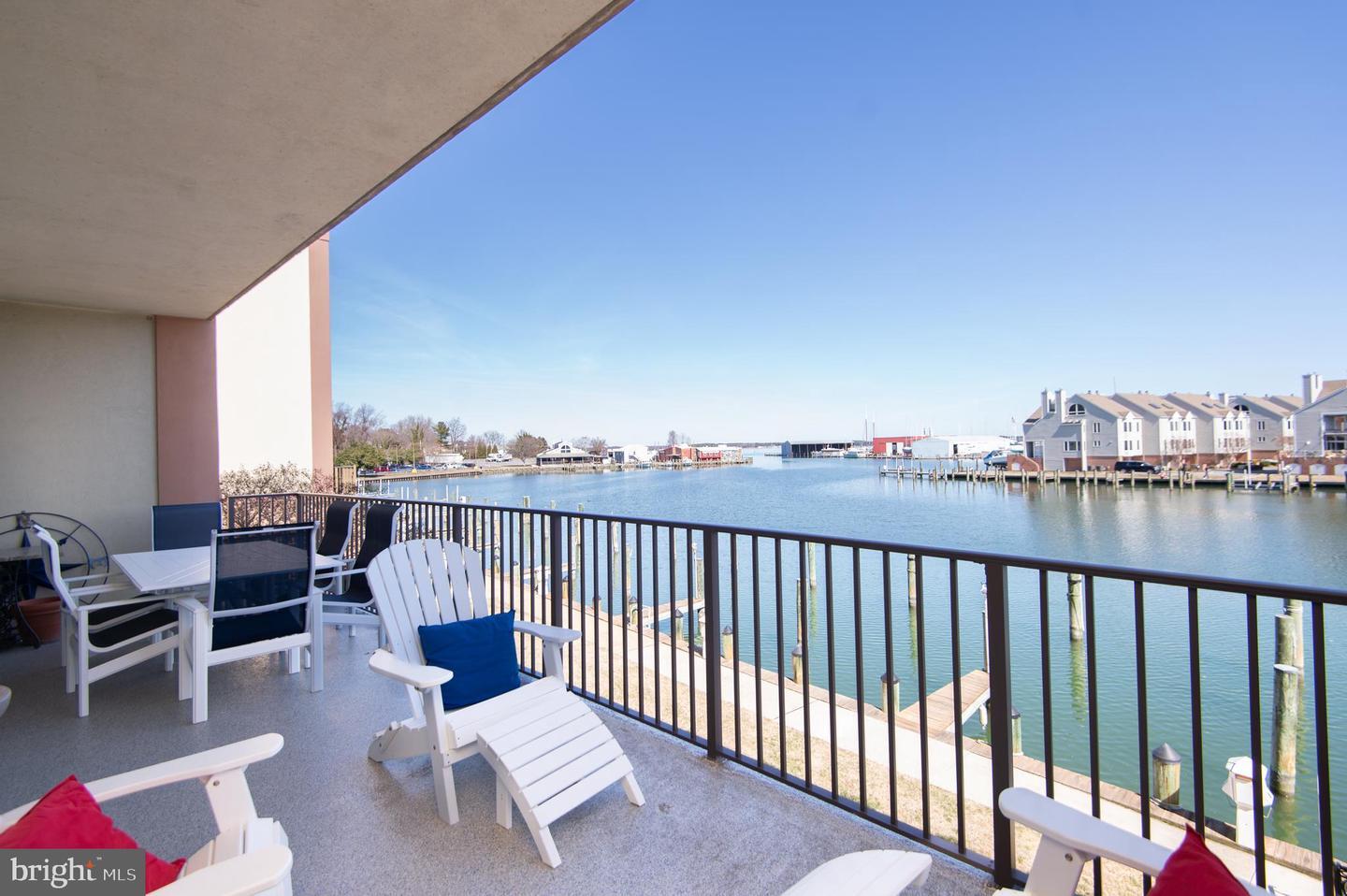 Property Photo: 304 Academy Street 101 MD 21613