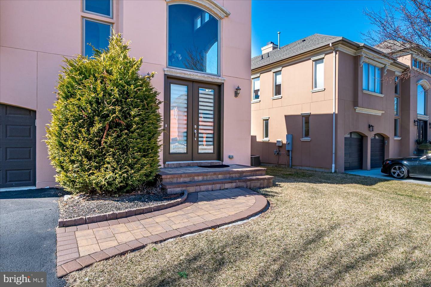 Property Photo: 86 Davinci Drive NJ 08852