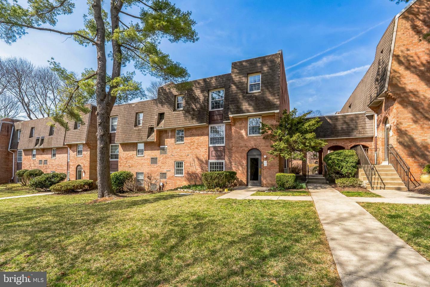 Property Photo: 4000 Gypsy Lane 210 PA 19129