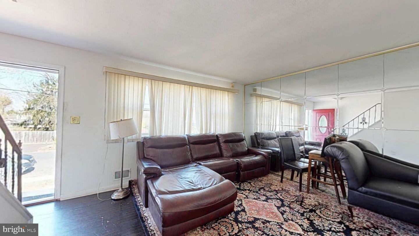 Property Photo:  37 Hazelhurst Avenue  NJ 08638 