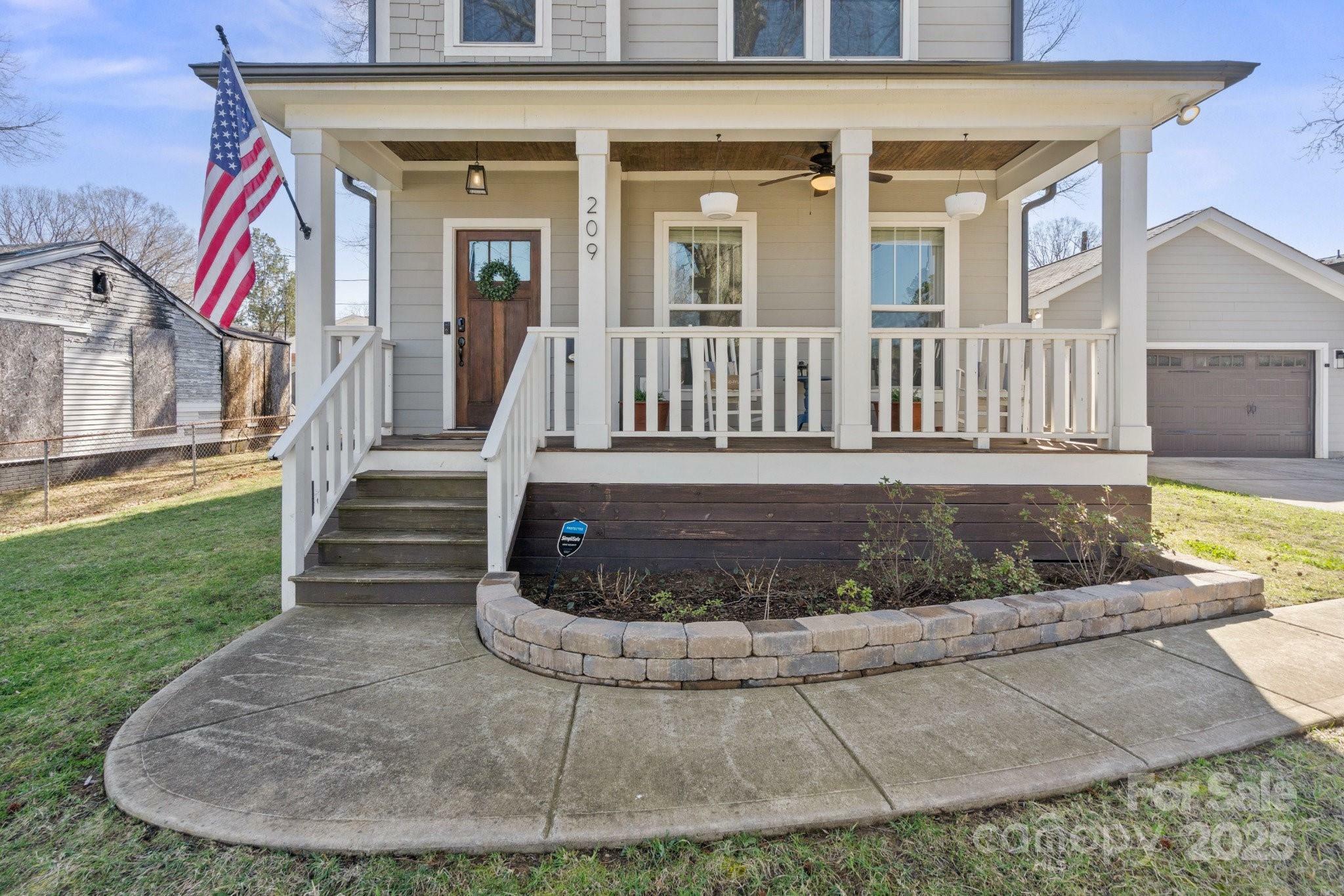 Property Photo:  209 S Gardner Avenue  NC 28208 