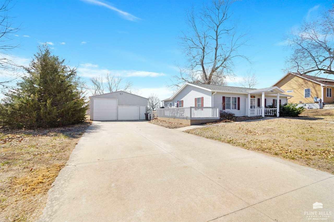 405 E 8th Street  Frankfort KS 66427 photo