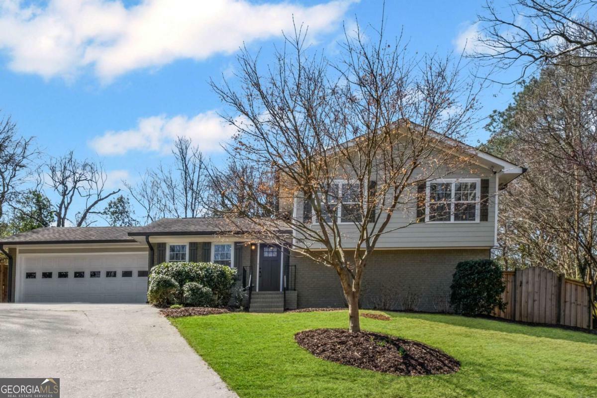 Property Photo: 260 Mansell Circle GA 30075