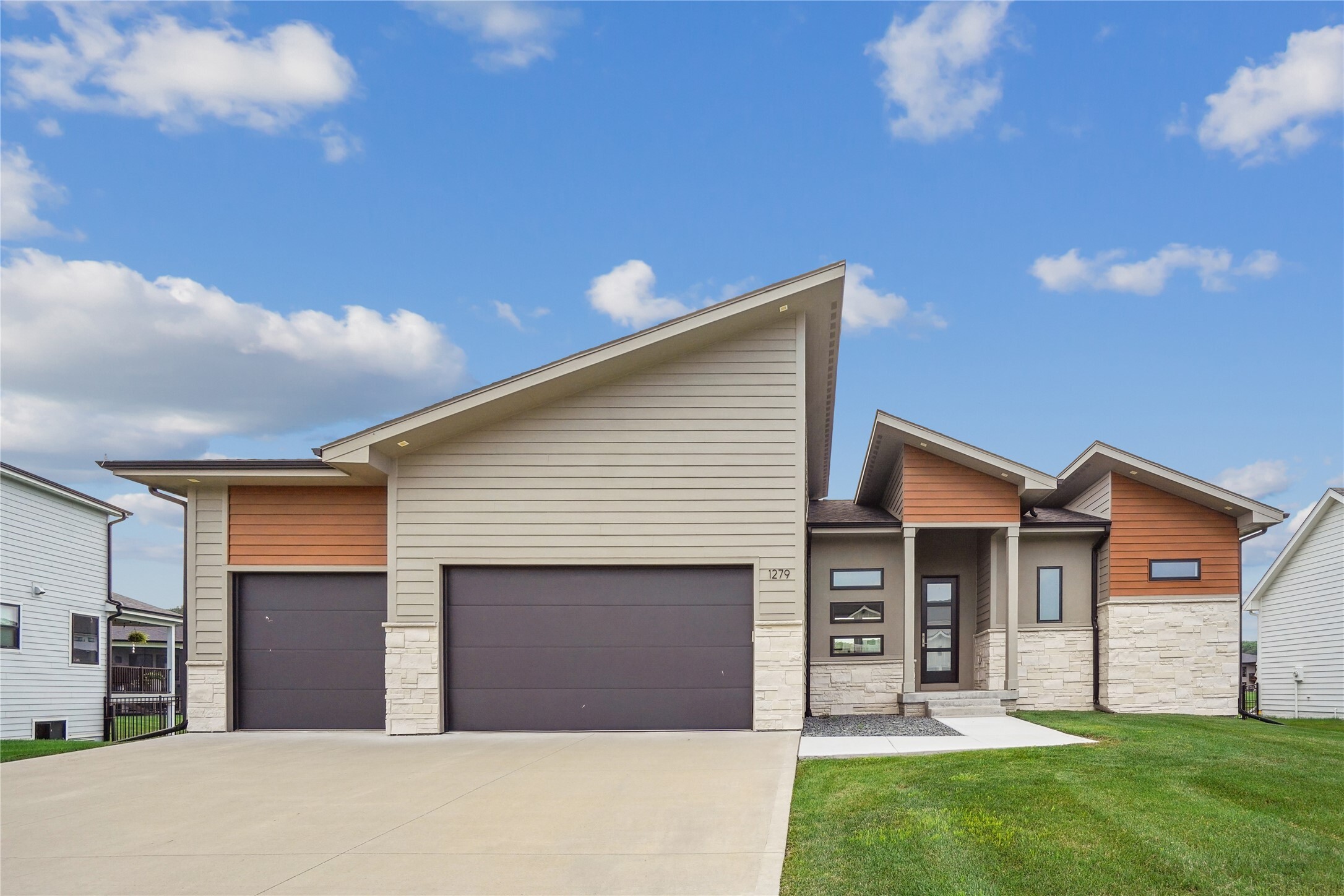 Property Photo: 1279 S Wildfire Avenue IA 50266