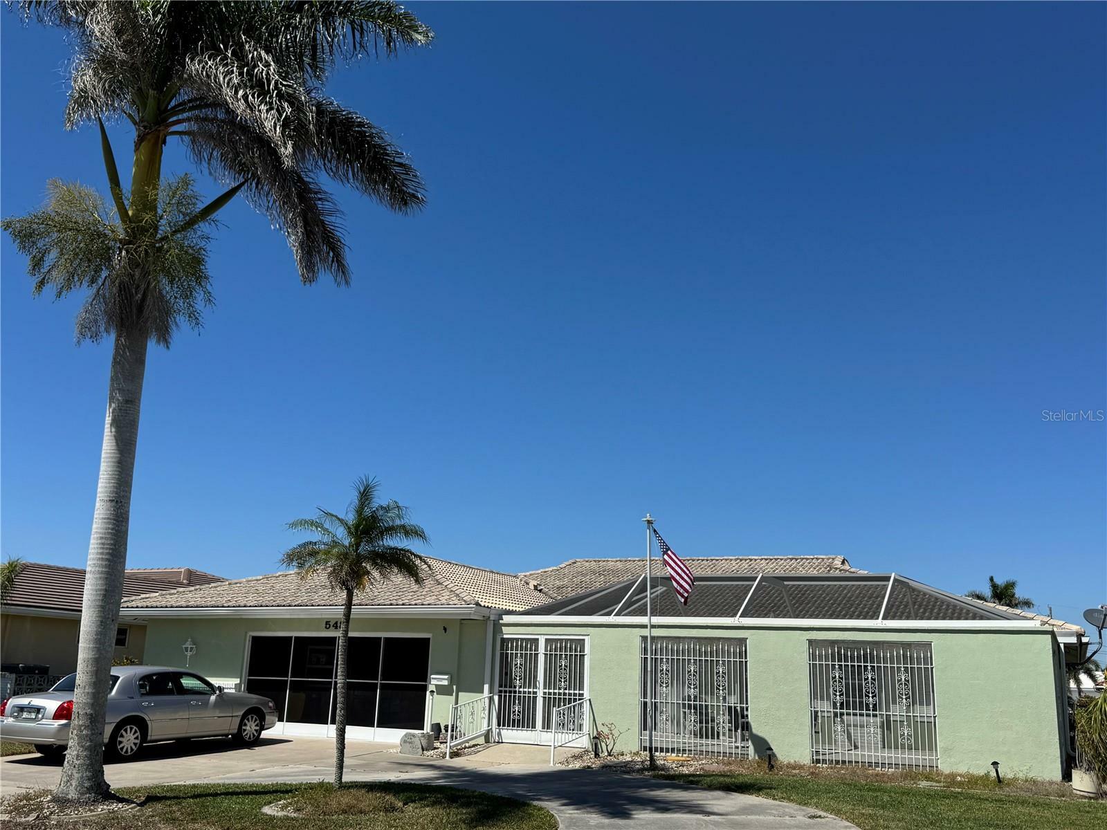 Property Photo: 548 Belvedere Court FL 33950