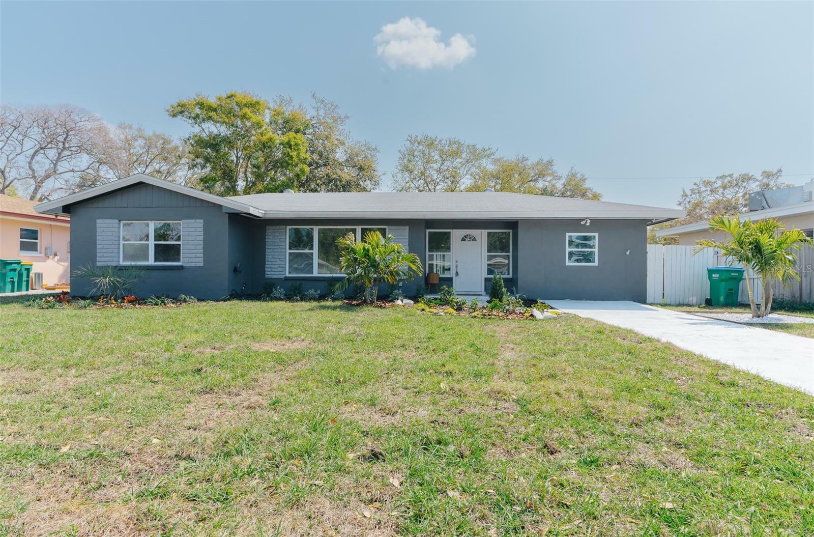 Property Photo: 1605 Crown Street FL 33755