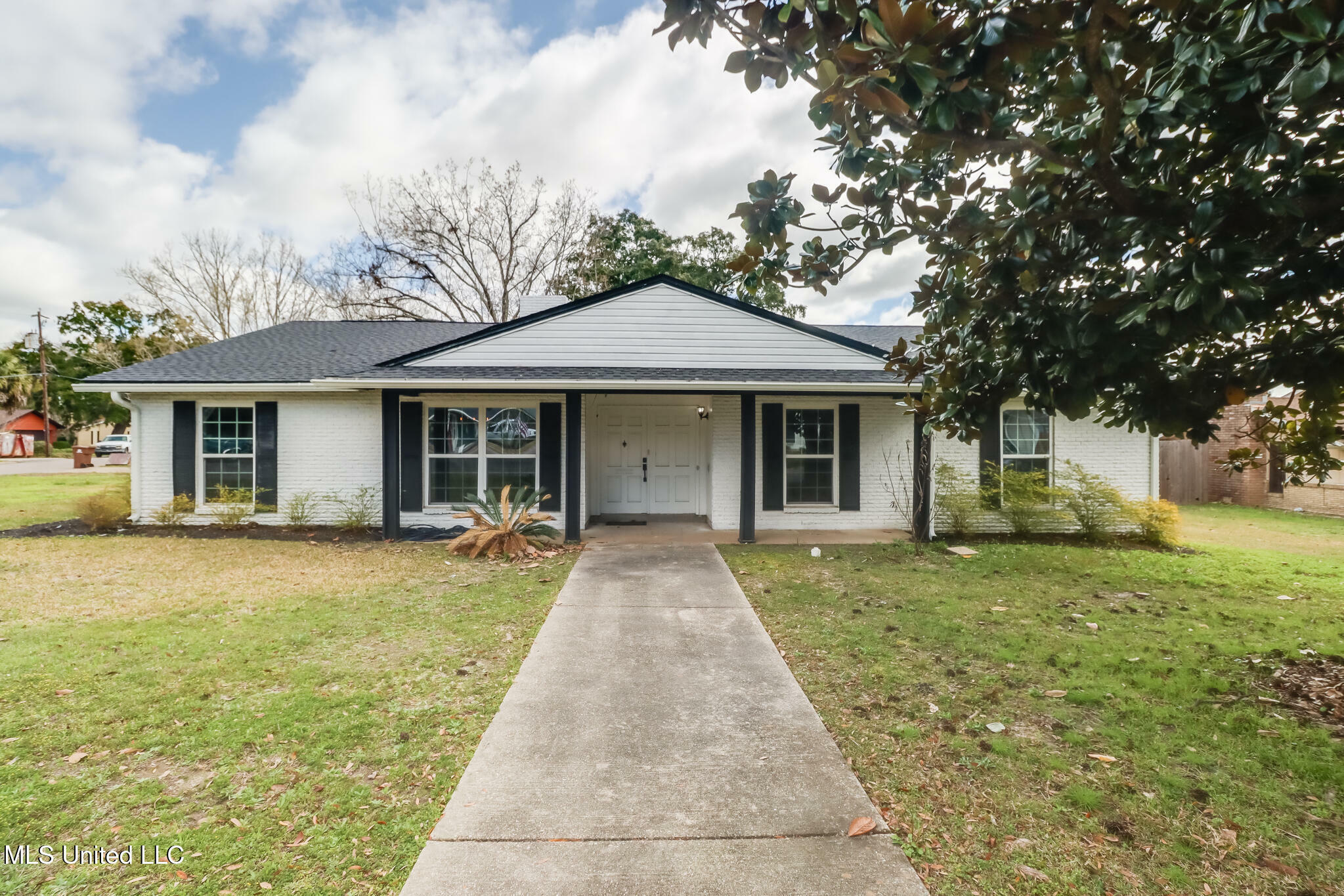 Property Photo:  114 Driftwood Drive  MS 39560 