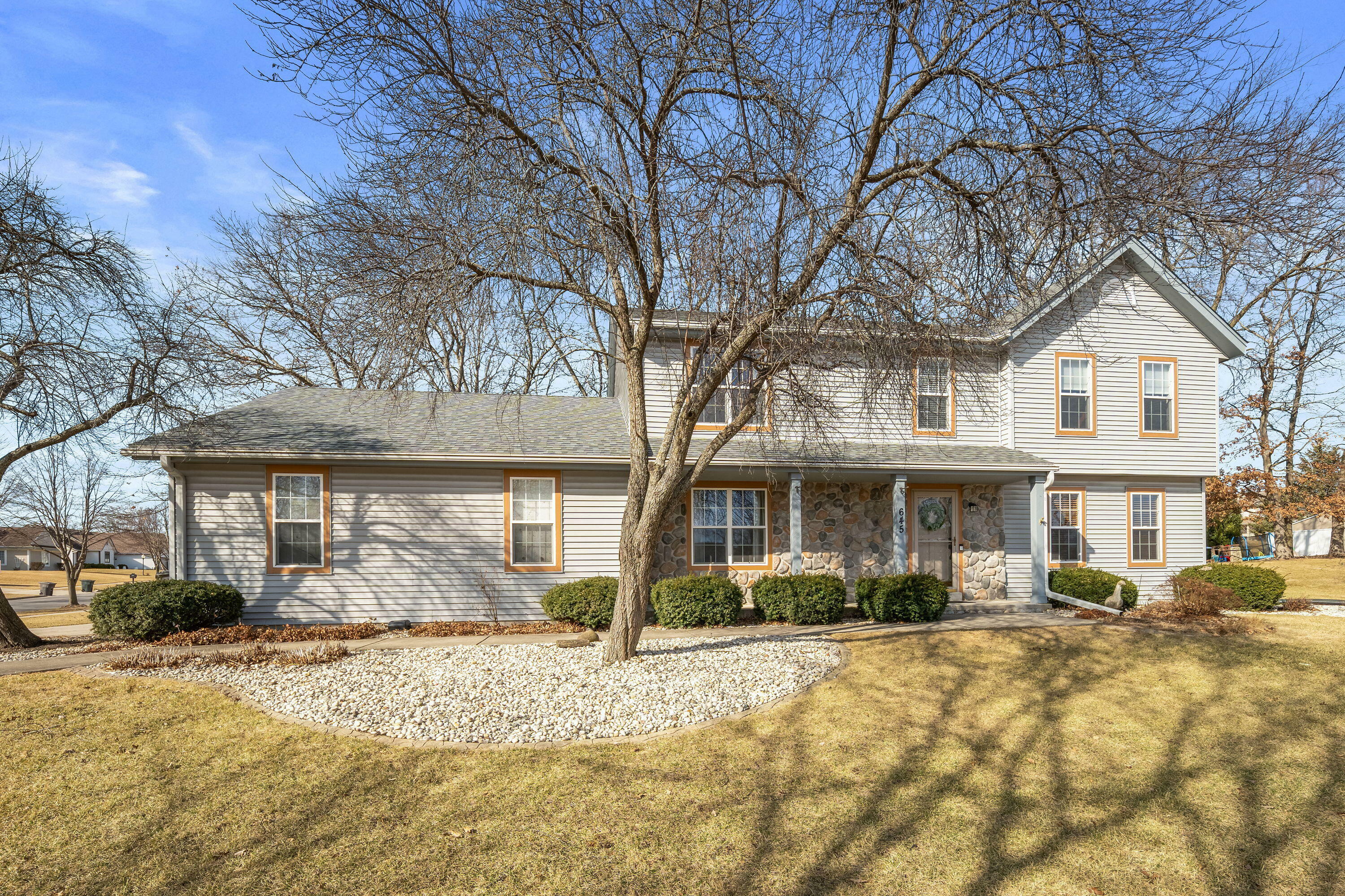 Property Photo:  645 Two Rivers Dr  WI 53149 