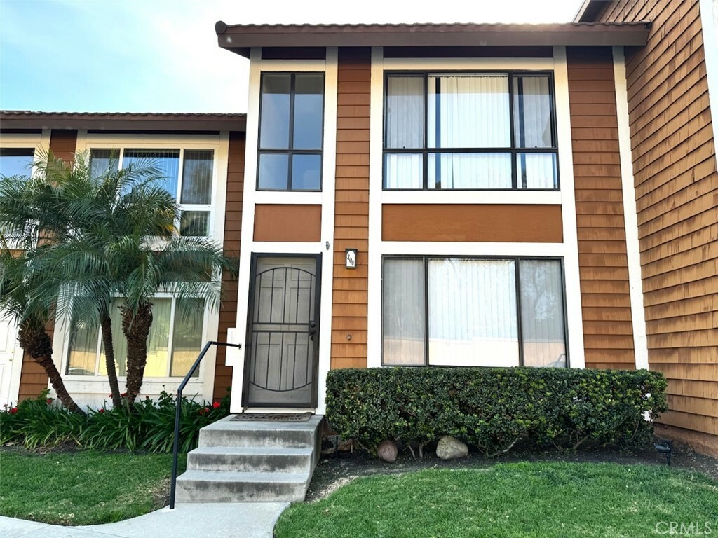 Property Photo:  