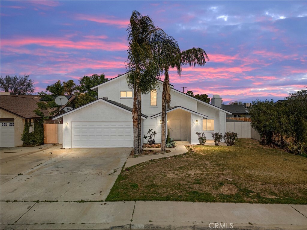 Property Photo: 2100 Butterfield Avenue CA 93304