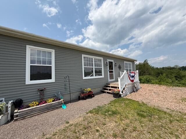 Property Photo:  100 US-1  ME 04671 