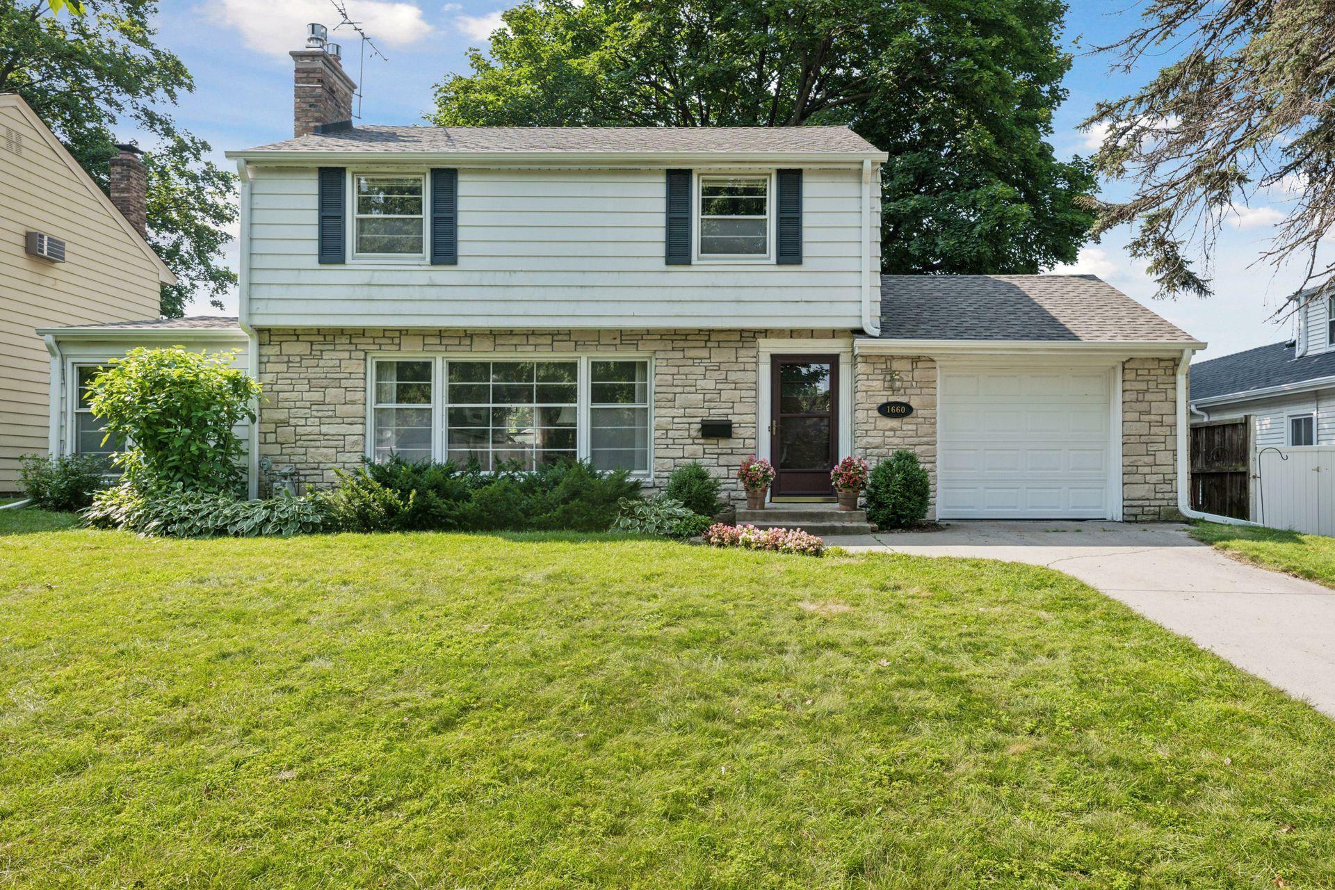 1660 Beechwood Avenue  Saint Paul MN 55116 photo