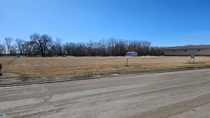 Property Photo:  425 2nd Street SE  MN 56547 