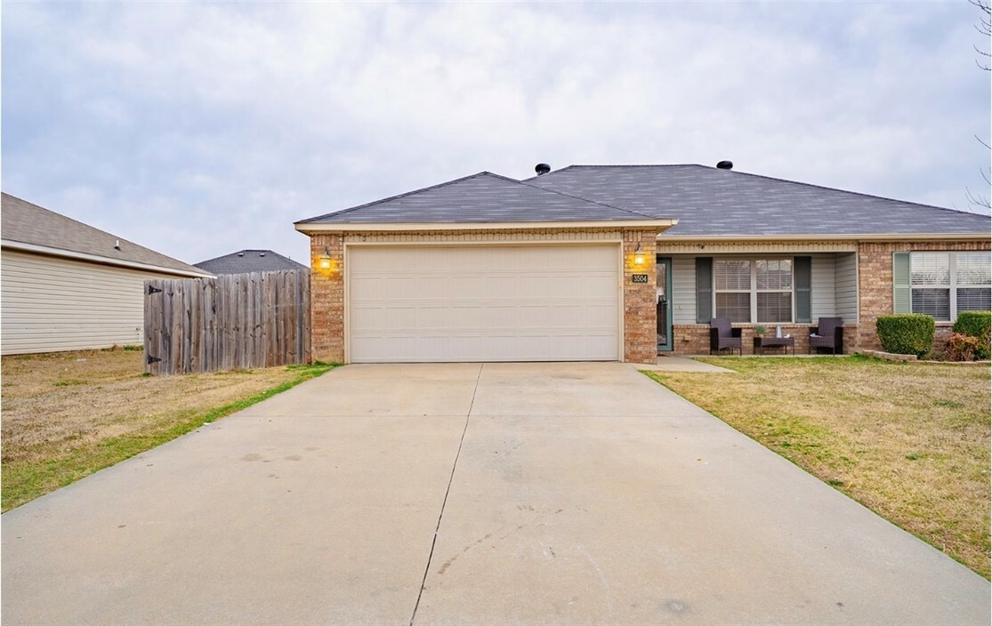 Property Photo: 3504 Reynolds AR 72764