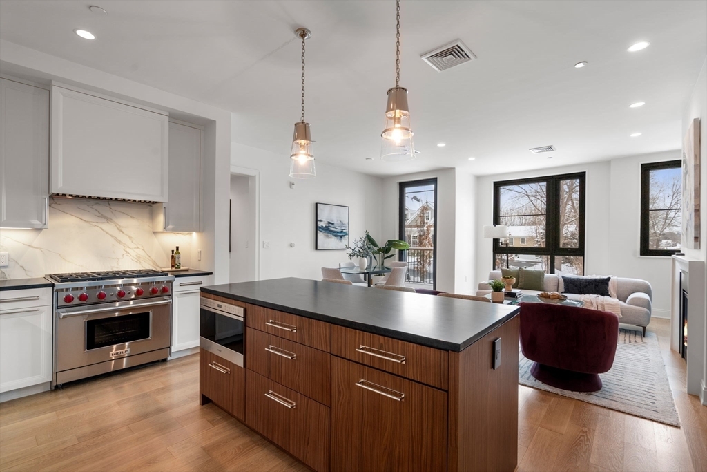 Property Photo:  100 Linden Street Unit 103  MA 02482 