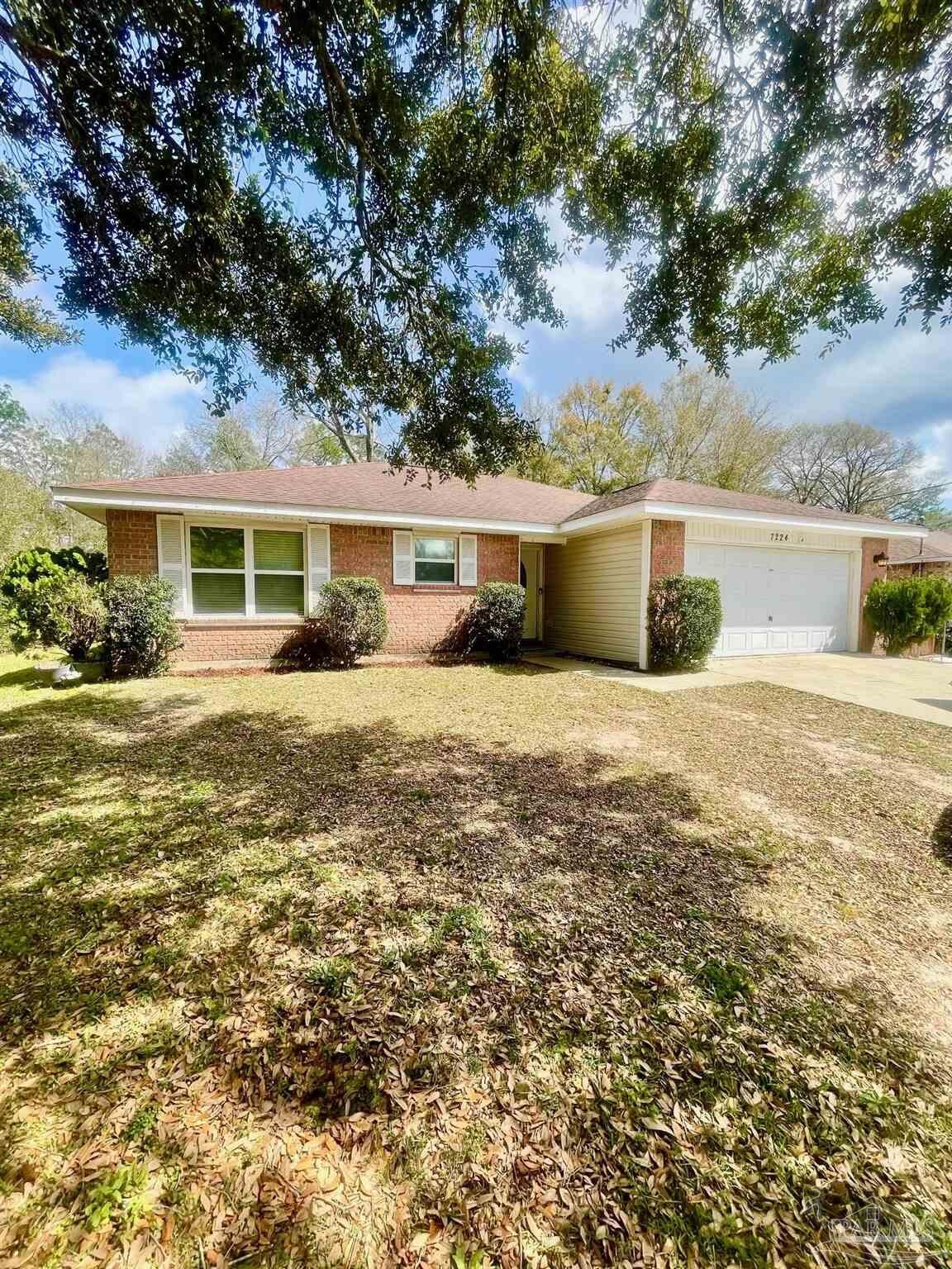 Property Photo:  7224 Birdie Ln  FL 32570 