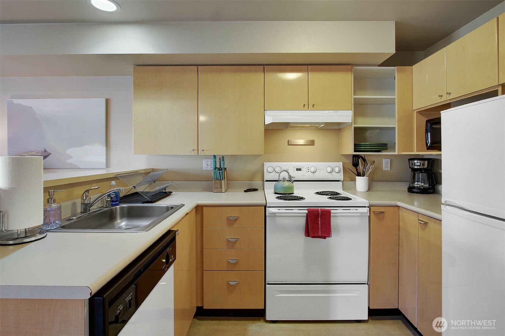 Property Photo:  425  Vine Street 305  WA 98121 