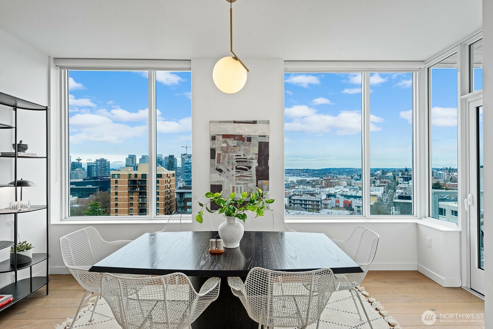 Property Photo: 1321 Seneca Street 1001 WA 98101