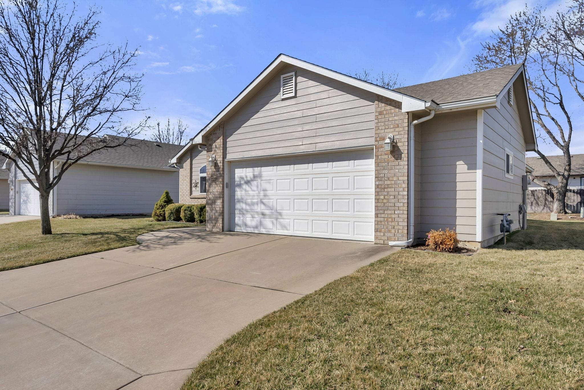 Property Photo:  1533 N Reca St  KS 67212 