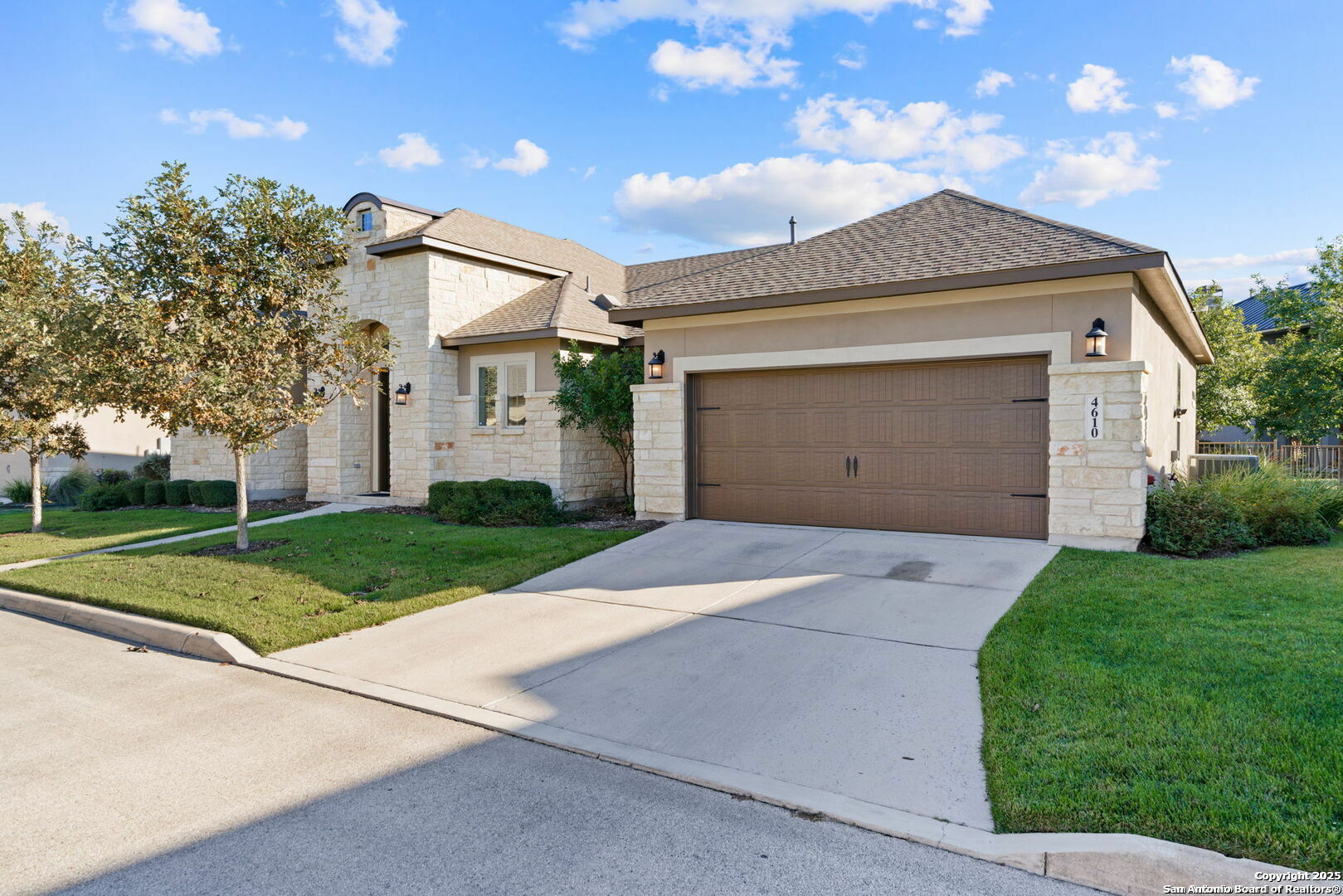 Property Photo: 4610 Camden Heights TX 78261