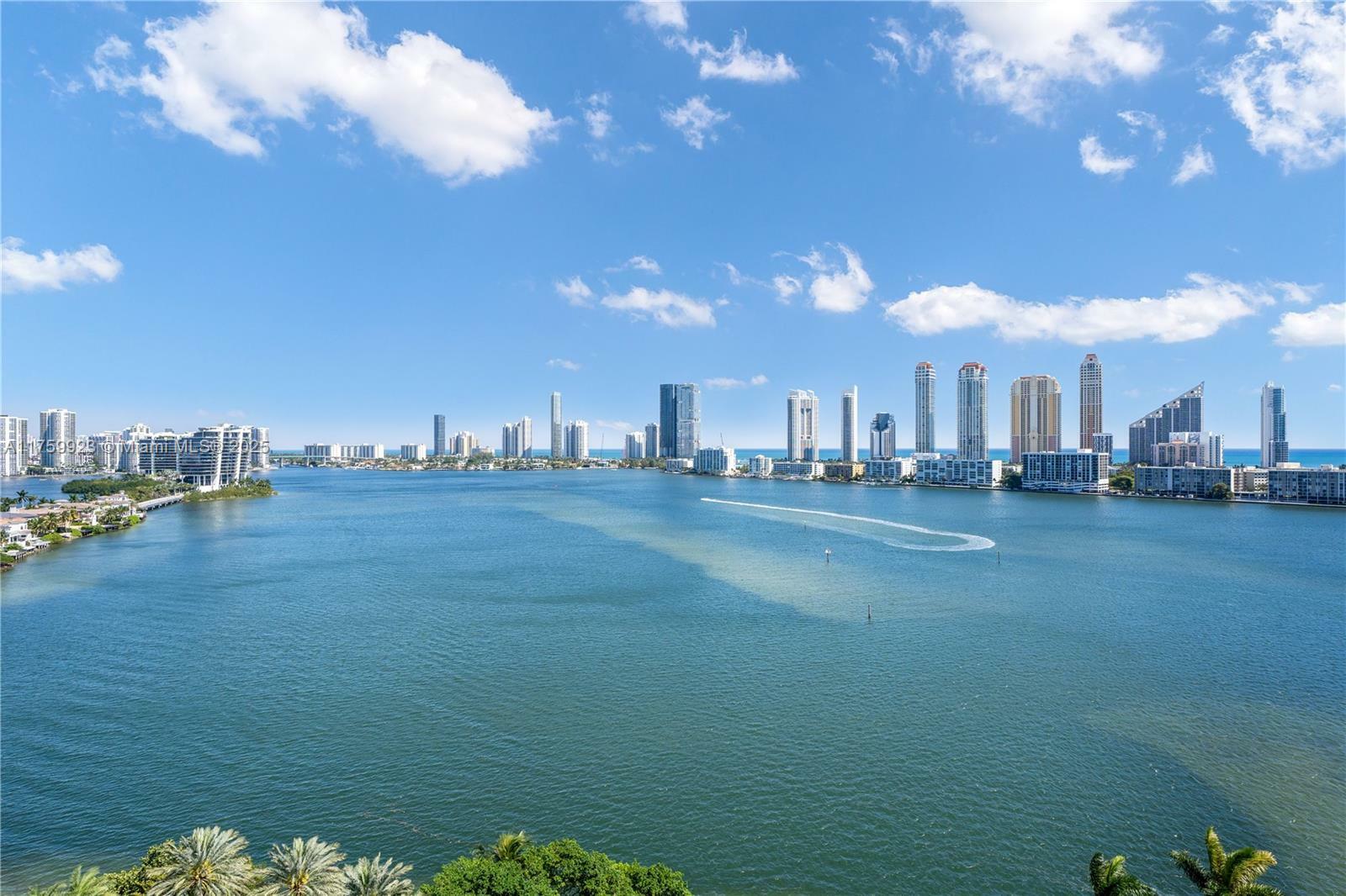 Property Photo: 2600 Island Blvd 1605 FL 33160