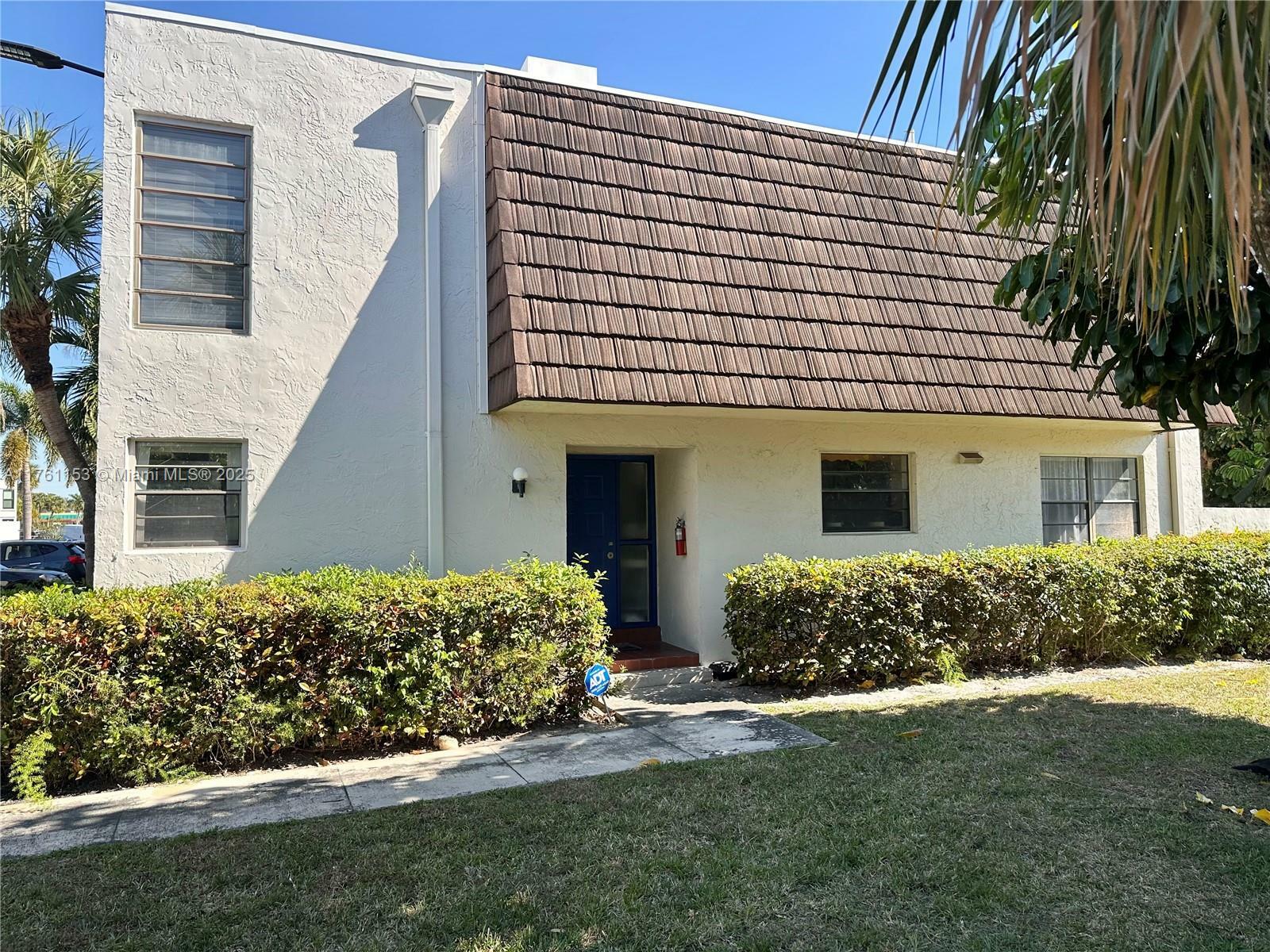 Property Photo:  1501 NW 90th Way 1501  FL 33024 