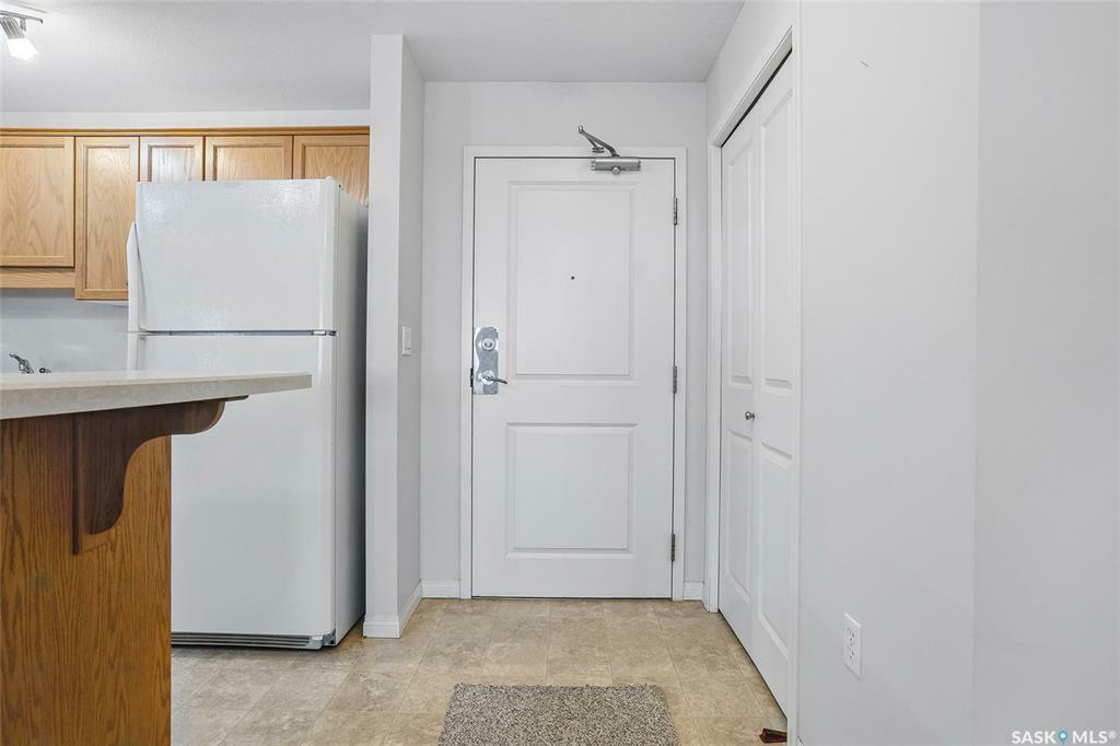 Property Photo:  2221 Adelaide Street E 1006  SK S7J 5L9 