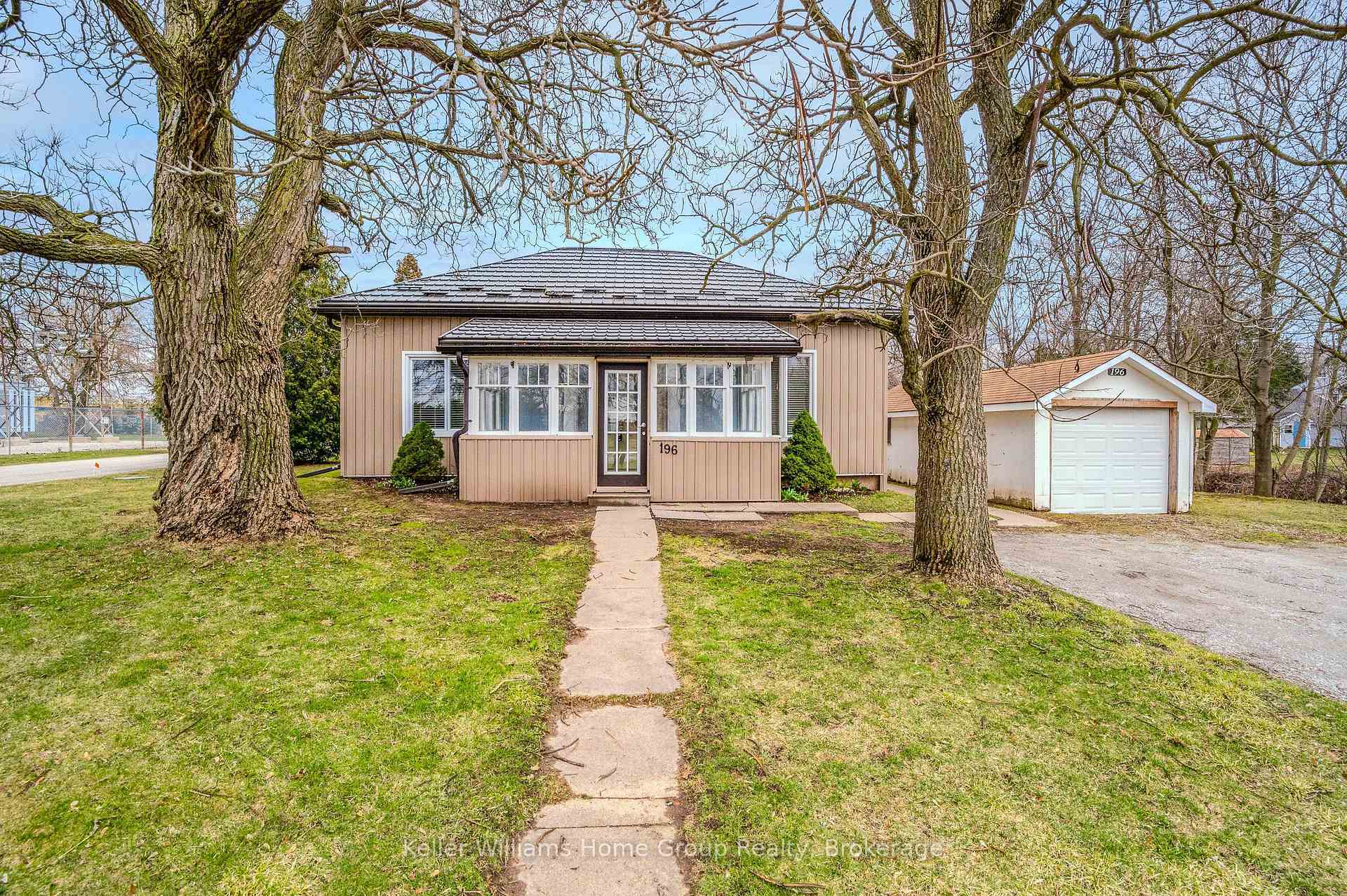 196 Eastern Avenue  Halton Hills ON L7J 2E7 photo