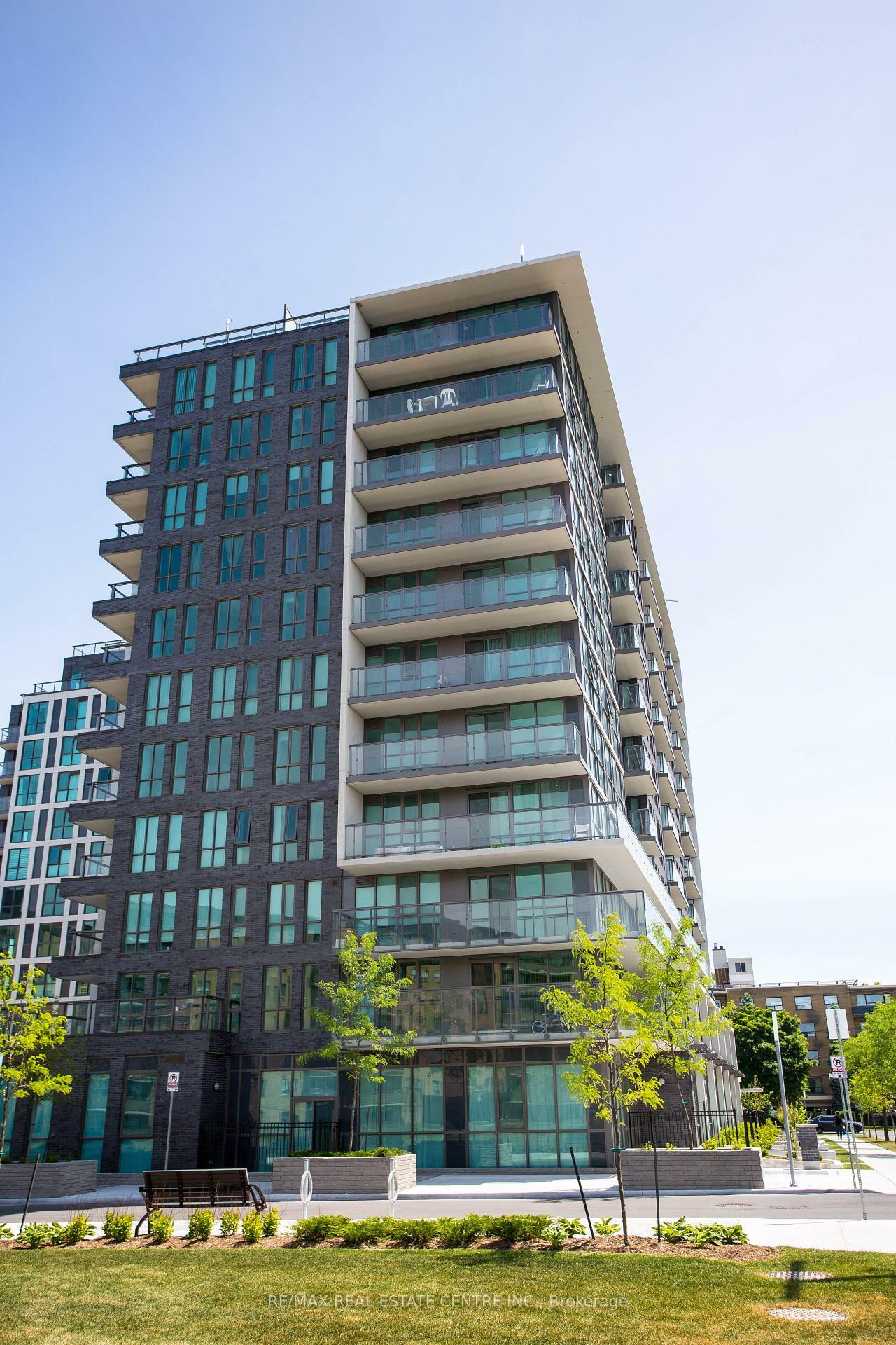 Photo de la propriété: 80 Esther Lorrie Drive 719 ON M9W 0C6